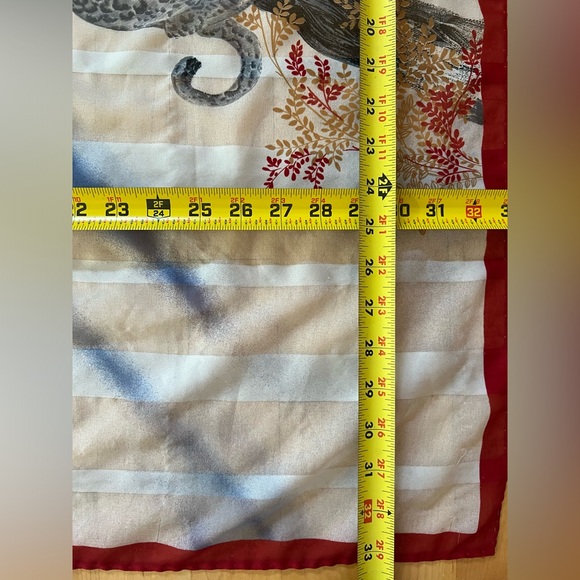 🐆Vintage 70s Gim Renoir Square Cheetah Scarf Blue & White | Red Border | 33" Sq - Picture 15 of 17
